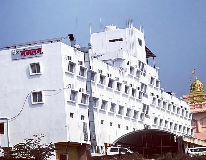 Hotel Mangalam Kurandvad Kültér fotó