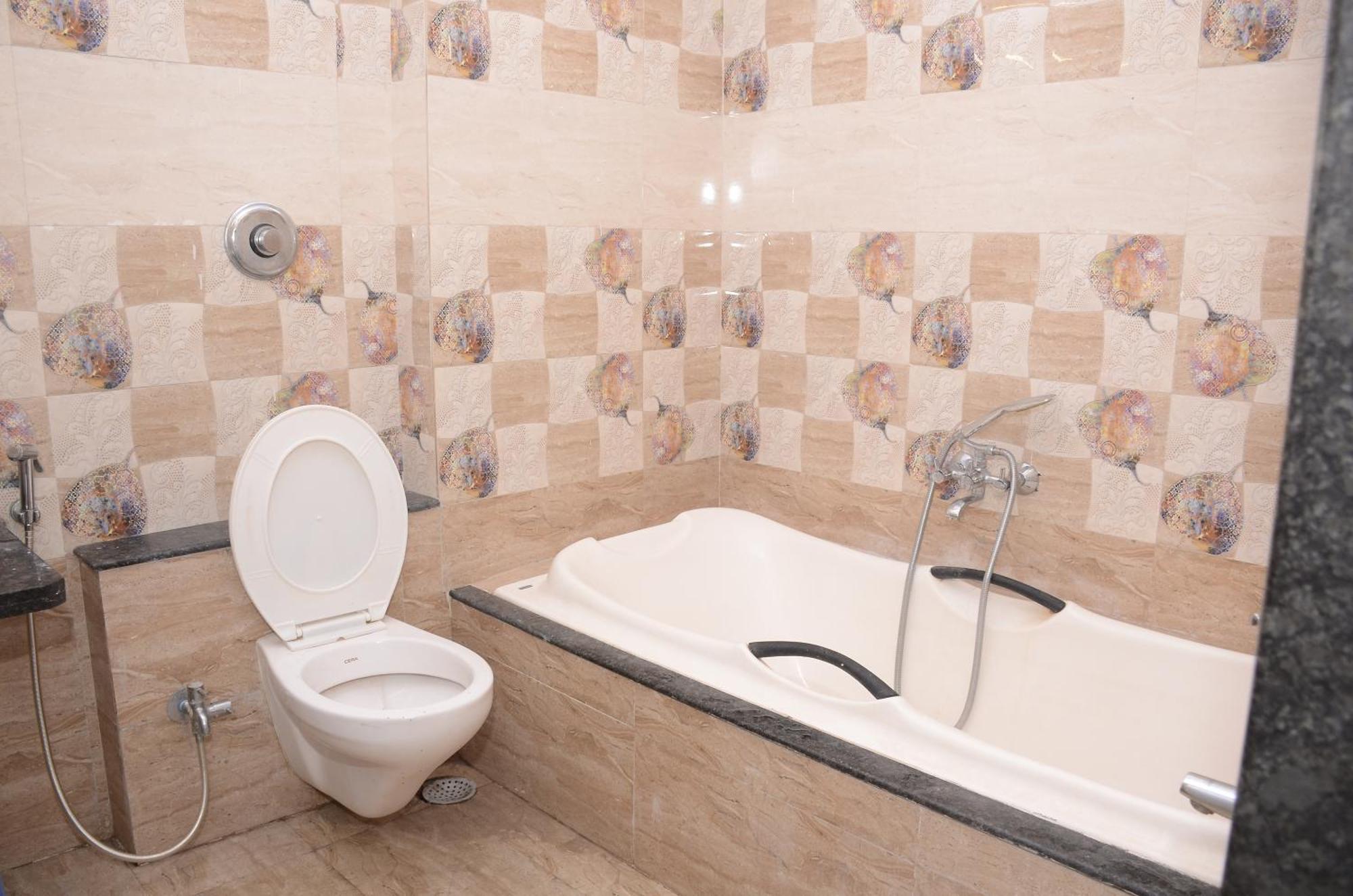 Hotel Mangalam Kurandvad Kültér fotó